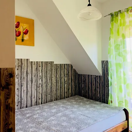 Homestay Becia *