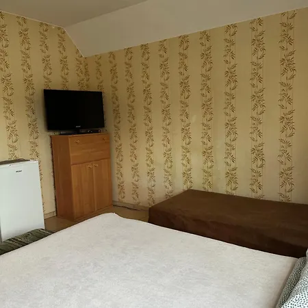 Quarto em Acomodações Particulares Goscinne Becia