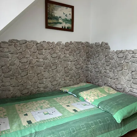 Goscinne Becia Quarto em Acomodações Particulares *