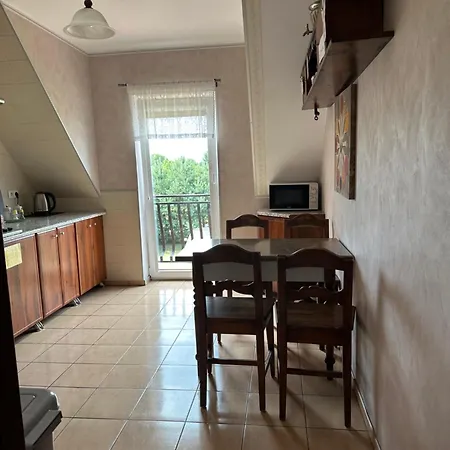 Quarto em Acomodações Particulares Goscinne Becia *